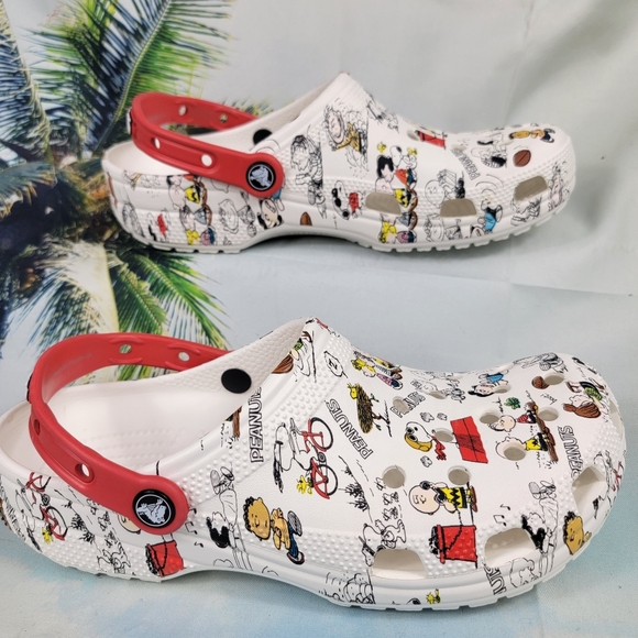 Crocs Classic Clogs X Peanuts Mens 9 Womens 11 - Picture 2 of 12